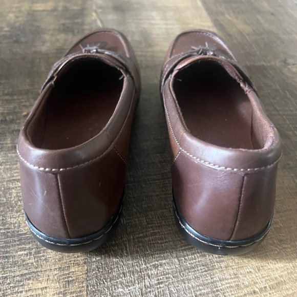 Clarks Women Ashland Preppy Bubble Slip On Loafers Brown Size 9 Office - Picture 3 of 9